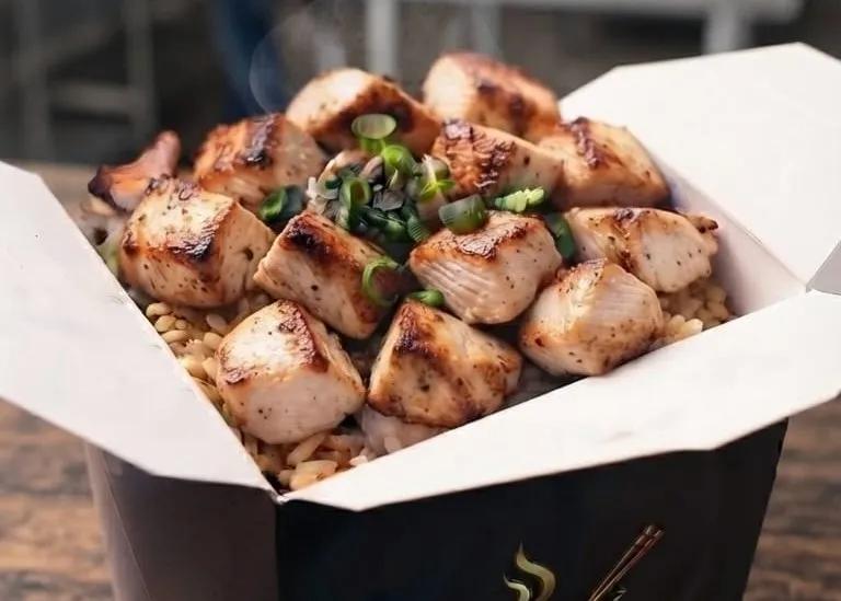 Popular item de Kitchen Factory: Wok de pollo