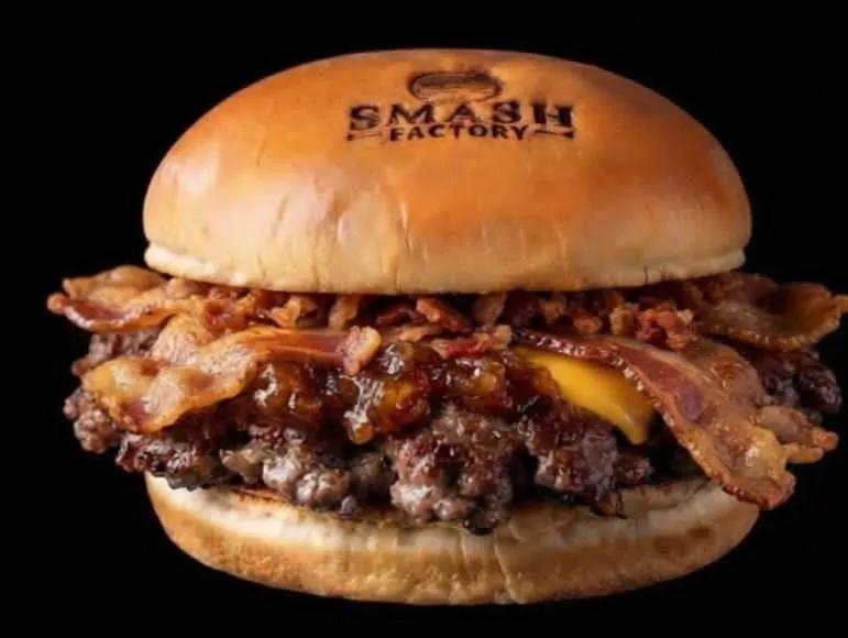 Popular item de Kitchen Factory: Hamburguesa Jam Bacon